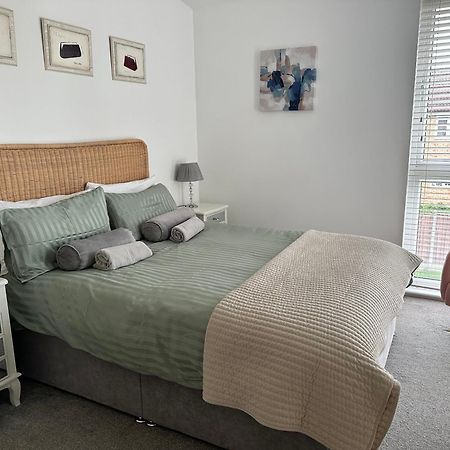 Ao & Etihad Stadium 6 Guest Stay- 3 Bedroom Central House With Parking & Wi Fi Manchester Bagian luar foto