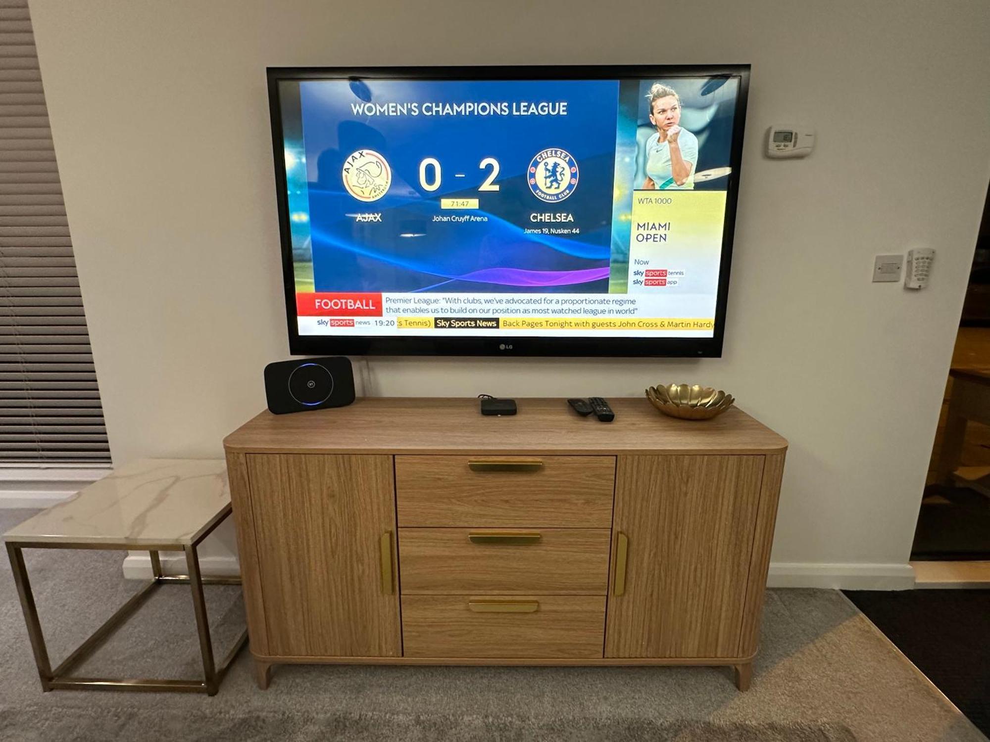 Ao & Etihad Stadium 6 Guest Stay- 3 Bedroom Central House With Parking & Wi Fi Manchester Bagian luar foto